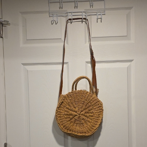 Reitmans Tan Woven Crossbody Bag - Picture 2 of 3